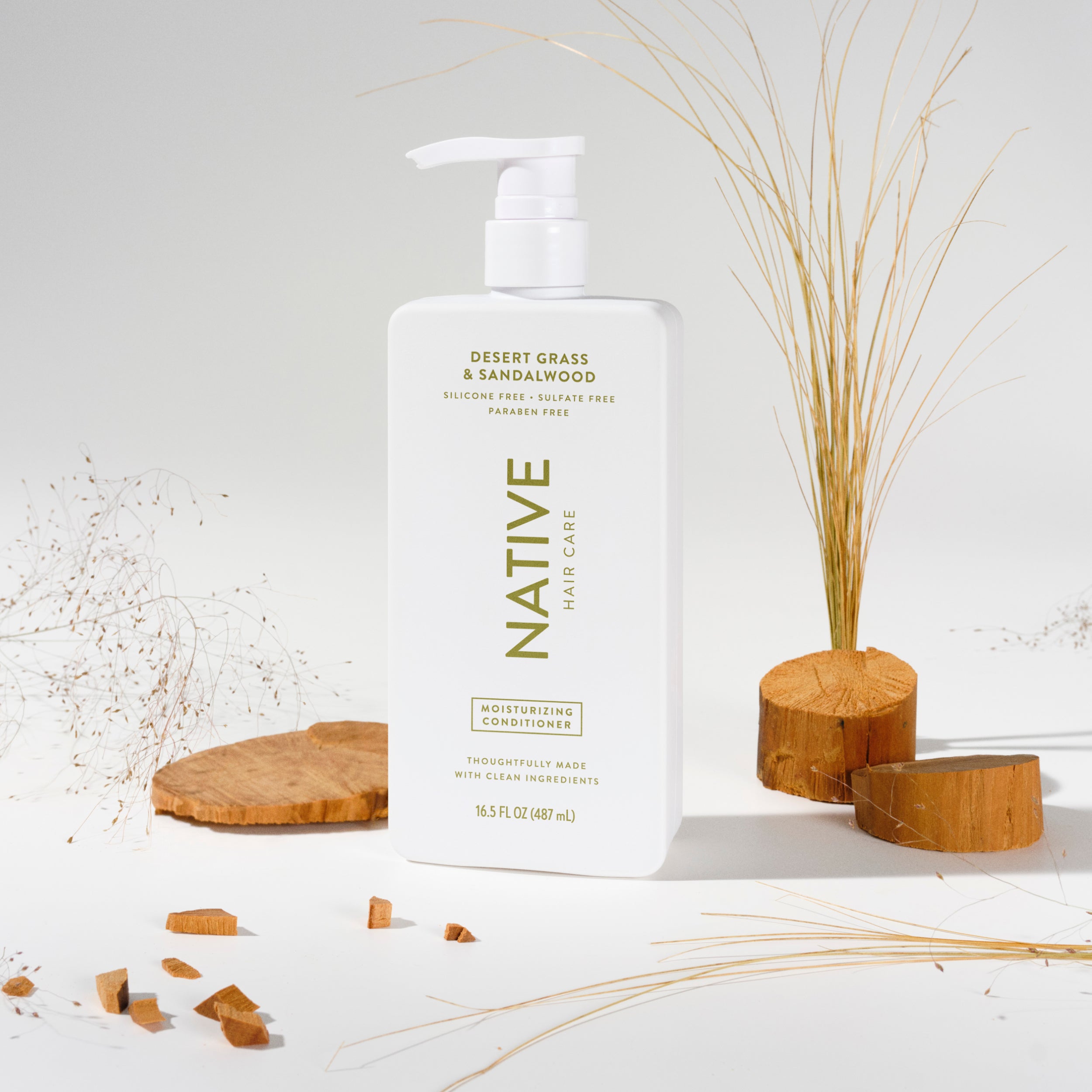 Moisturizing Conditioner Desert Grass and Sandalwood 16.5oz Classic Everyday Essential