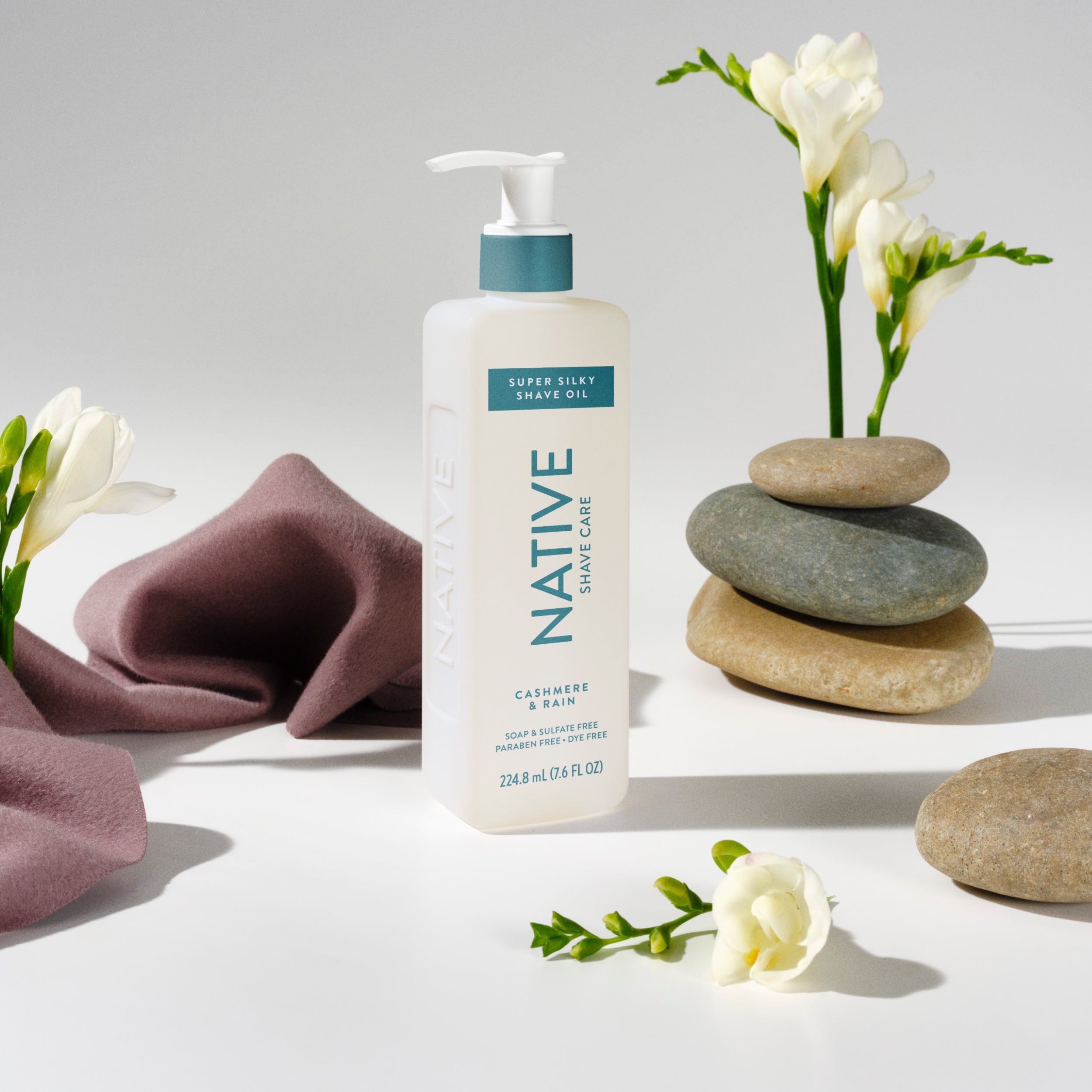 Silky Smooth Shave Oil Cashmere and Rain 7.6oz Classic Everyday Essential